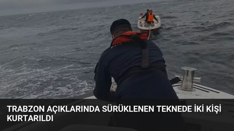 Trabzon Açıklarında Sürüklenen Teknede İki Kişi Kurtarıldı
